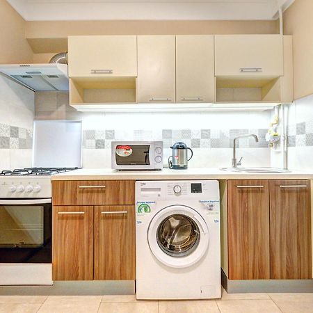 Apartments Near Ocean Plaza Druzhby Narodov Boulevard 8A Kijów Zewnętrze zdjęcie