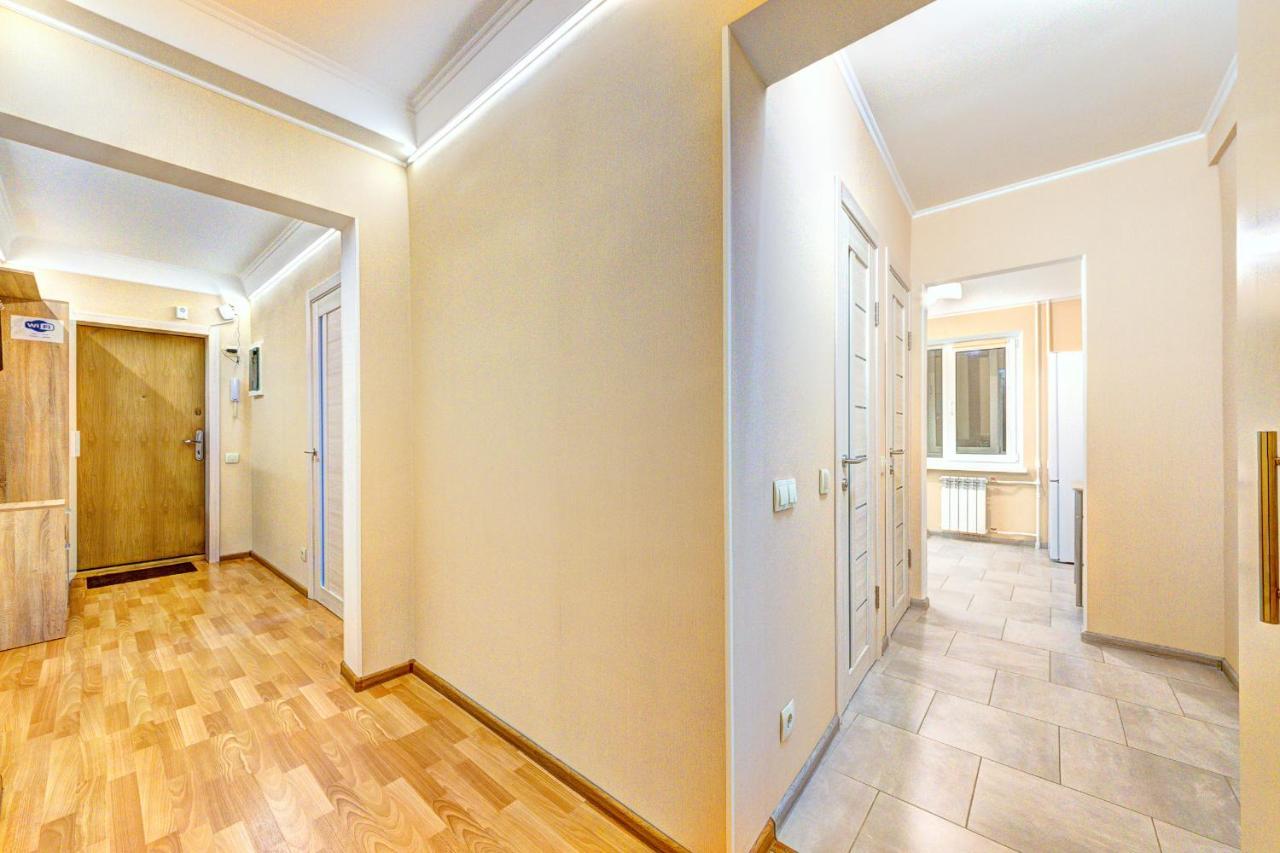 Apartments Near Ocean Plaza Druzhby Narodov Boulevard 8A Kijów Zewnętrze zdjęcie