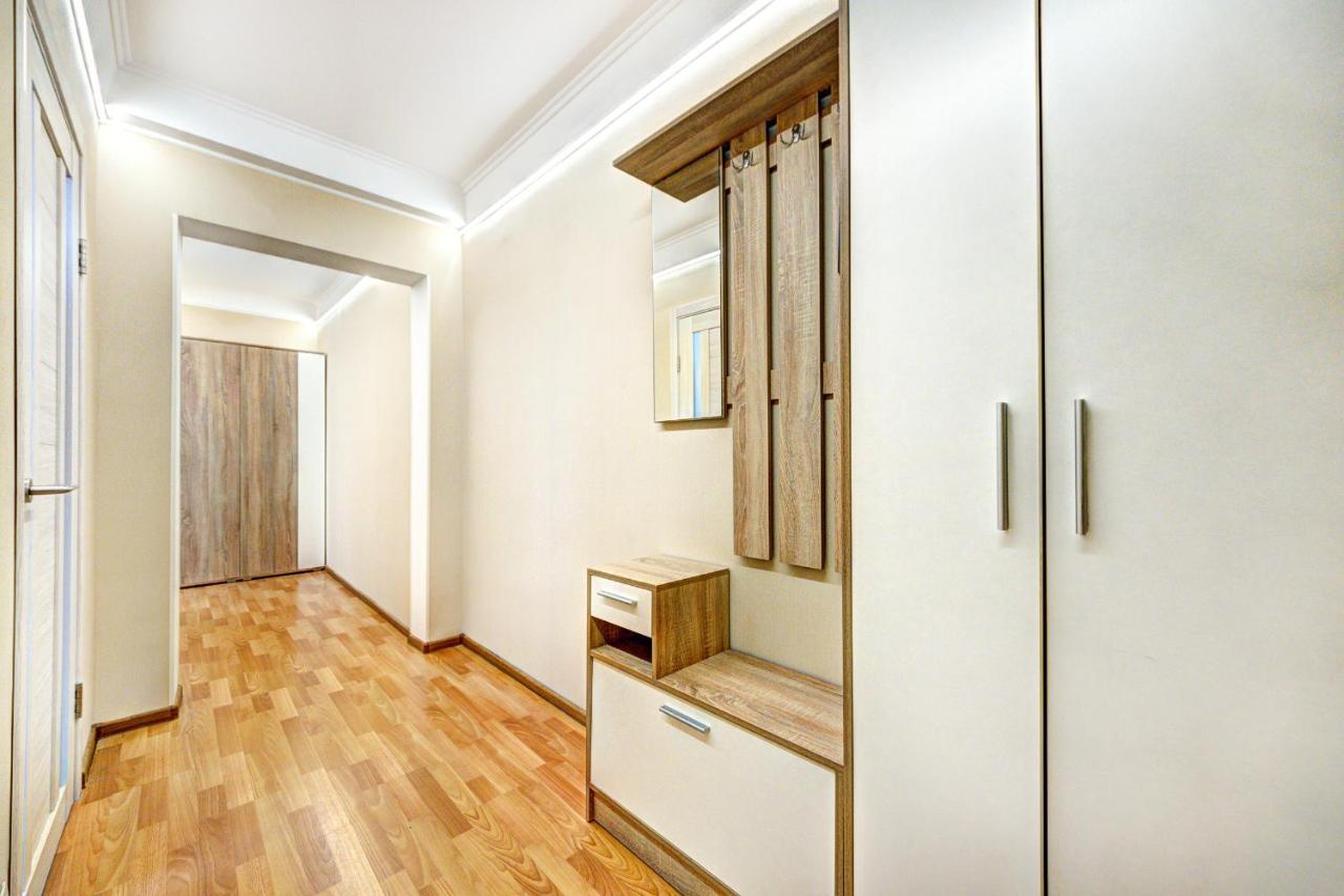 Apartments Near Ocean Plaza Druzhby Narodov Boulevard 8A Kijów Zewnętrze zdjęcie